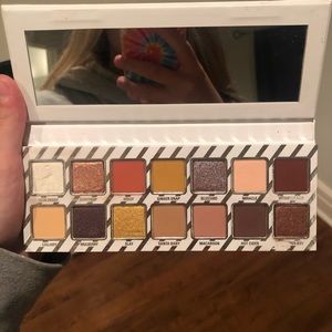 Kylie cosmetics “Nice” palette